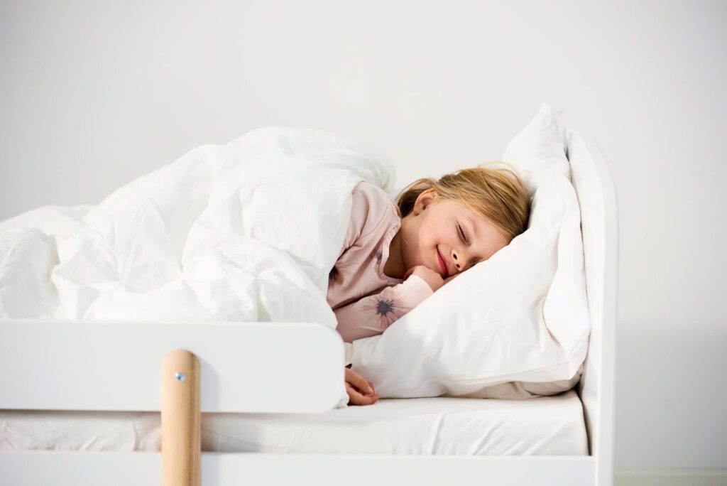 Nệm cao su foam là gì? Đặc điểm và top những mẫu nệm cao su foam bán chạy nhất hiện nay 3 Nệm cao su foam thích hợp cho ai nằm