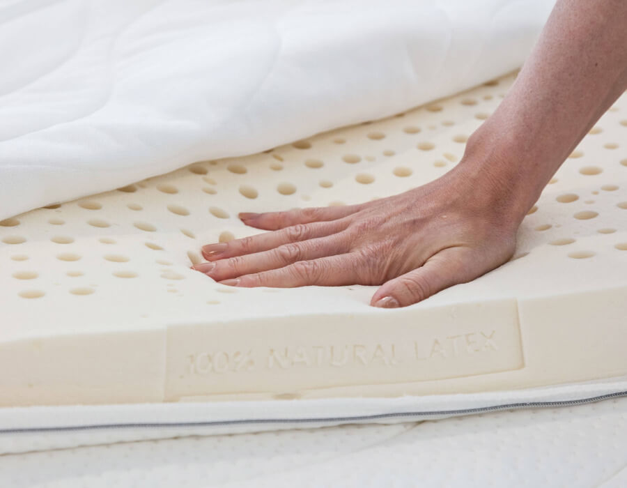 Nên chọn nệm memory foam hay nệm cao su? 2 tìm hiểu nệm Memory foam và nệm cao su