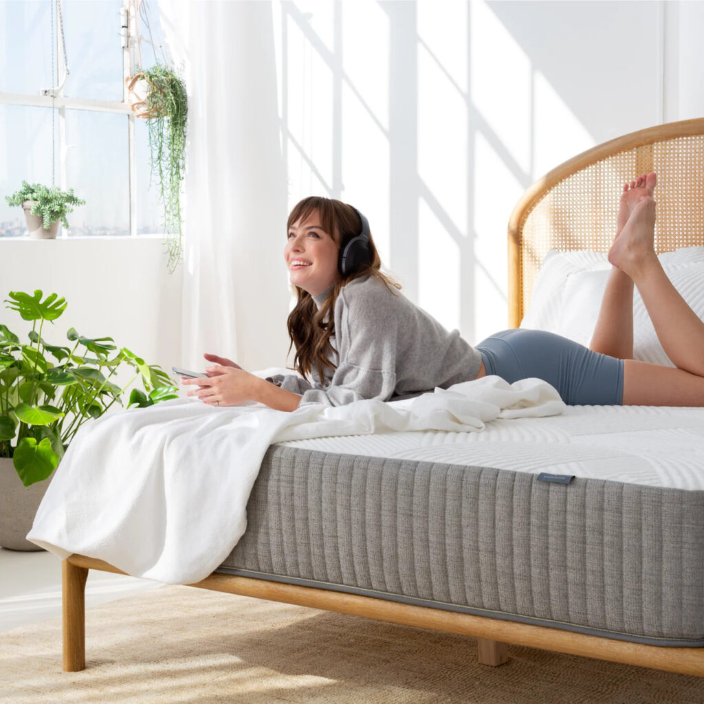 Nên chọn nệm đa tầng hay nệm memory foam để có được giấc ngủ chất lượng nhất? 3 tìm hiểu về nệm Memory foam
