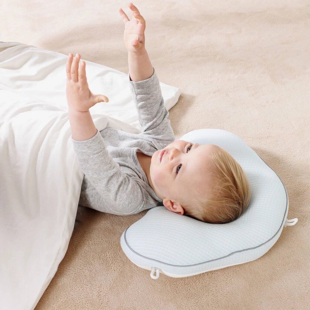Gối chống bẹp đầu cho bé - Sự thật không phải ai cũng biết 5 cách chọn gối chống bẹp đầu cho bé