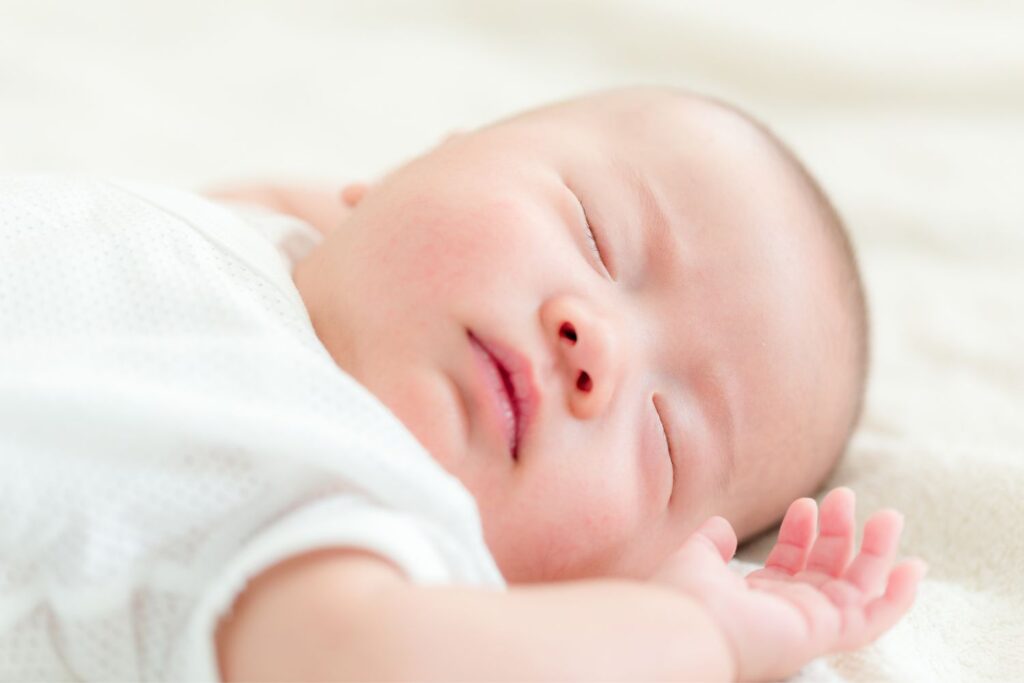 Gối cho trẻ sơ sinh: Kinh nghiệm chọn mua mẹ nào cũng cần 6 cách chọn gối nằm cho trẻ sơ sinh