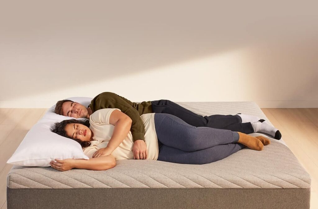 Bí quyết chọn nệm cho 2 người nằm “hài lòng cả hai” 2 cách chọn nệm cho 2 người nằm