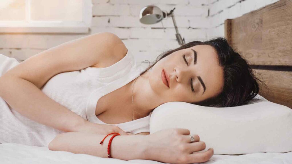 Mách bạn mẹo chọn gối cho người đau cổ 3 gối cho người đau cổ vai gáy