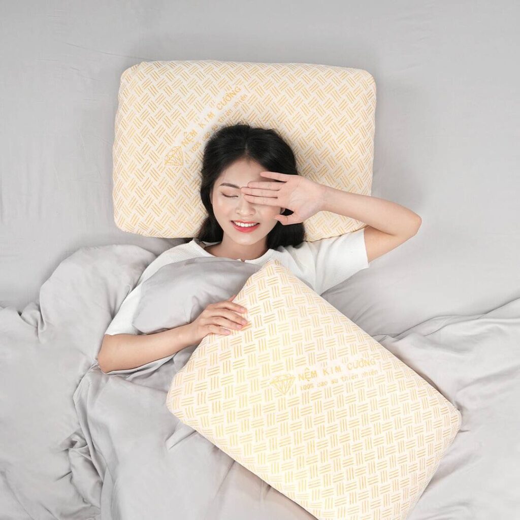 Mách bạn mẹo chọn gối cho người đau cổ 5 gối cho người đau cổ Kim Cương Ovany