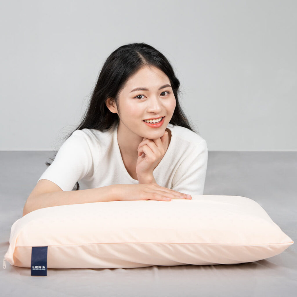 Mách bạn bí kíp chọn gối cho người nằm ngửa cực chuẩn 6 gối cho người nằm ngửa liên á oval