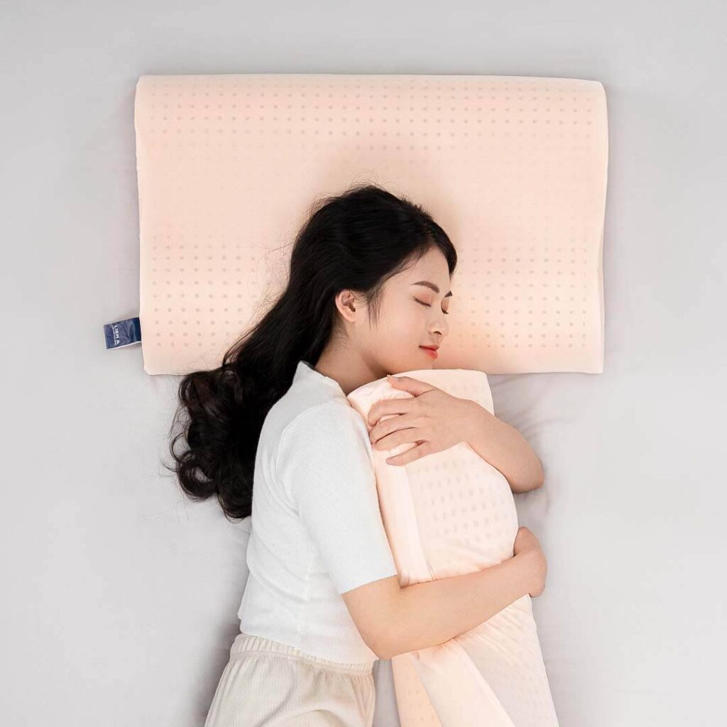 Hướng dẫn tips chọn gối cho người thoát vị đĩa đệm 8 gối cho người thoát vị đĩa đệm Contour liên á