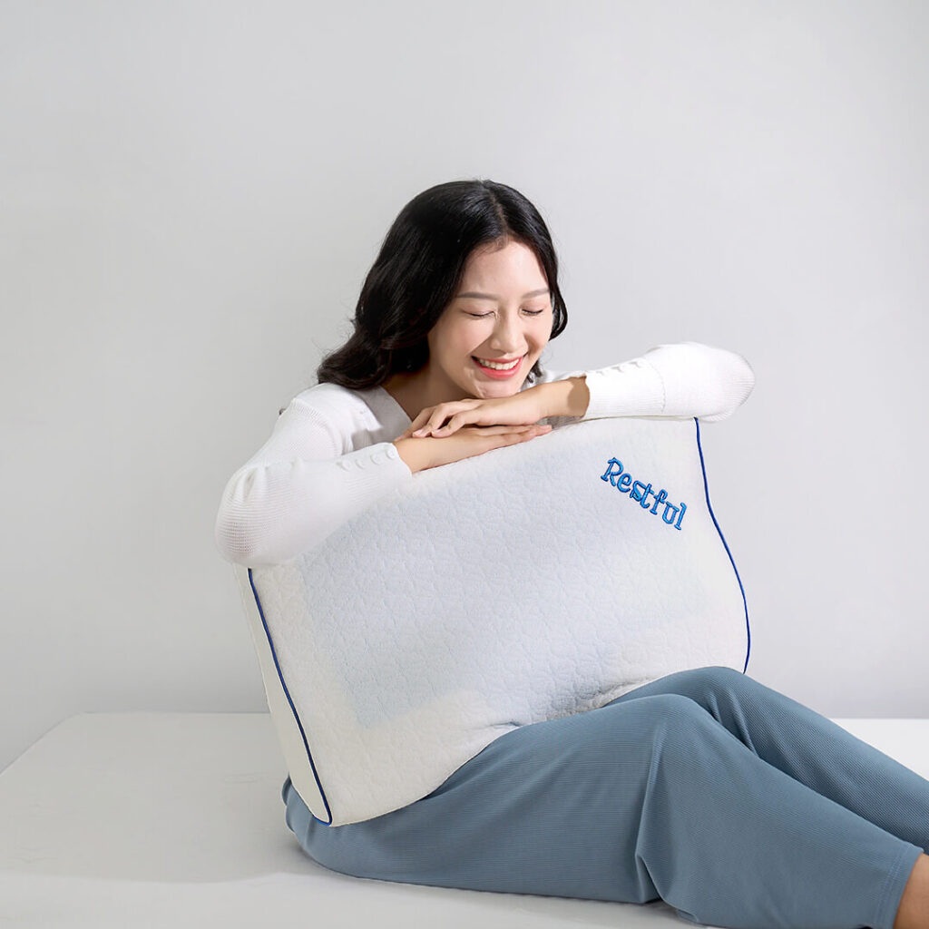 Bật mí cách chọn lựa gối cho người trào ngược dạ dày đơn giản, nhanh chóng 7 gối cho người trào ngược dạ dày Doona Restful