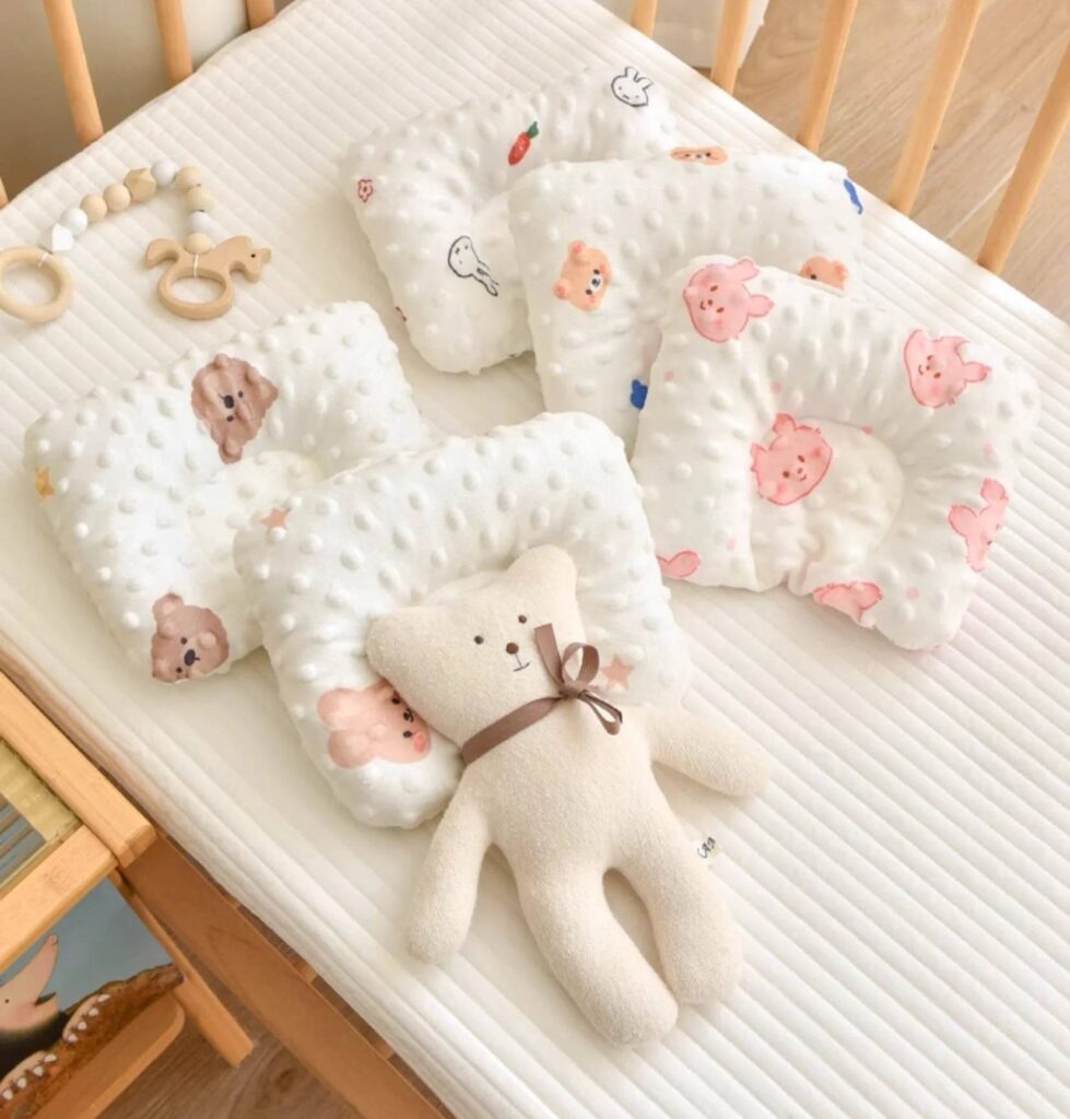 Nên sử dụng gối lồi lõm hay gối phẳng? Ưu và nhược điểm cho từng loại 2 Gối lồi lõm là gối gì
