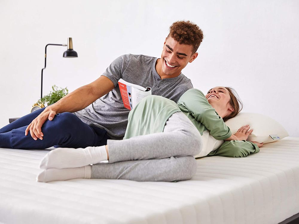 Kinh nghiệm mua nệm cho vợ chồng được chia sẻ từ các cặp đôi 3 nệm cho cặp đôi