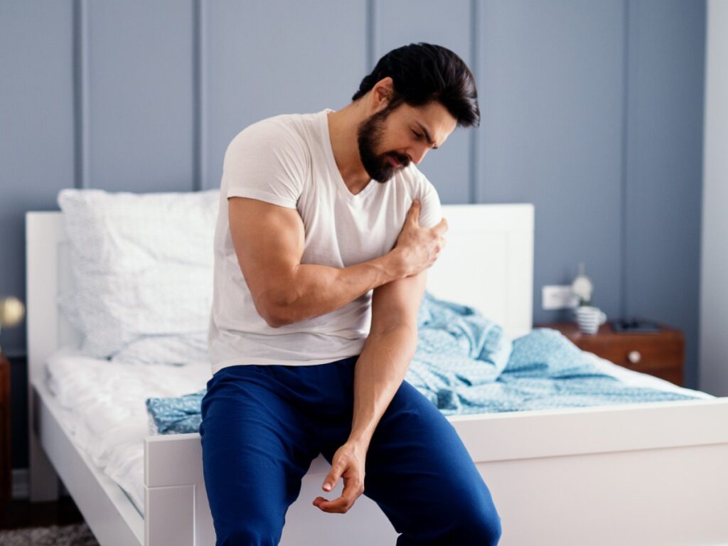 Tư vấn chọn nệm cho người đau vai gáy chất lượng, bảo vệ sức khoẻ 4 nệm dành cho người đau vai gáy