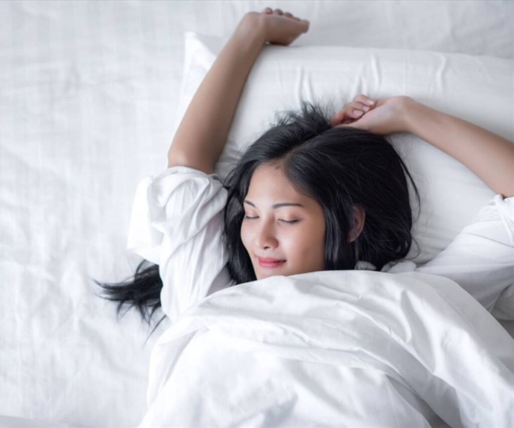 Nên sử dụng gối lồi lõm hay gối phẳng? Ưu và nhược điểm cho từng loại 4 Nên sử dụng gối lồi lõm hay gối phẳng