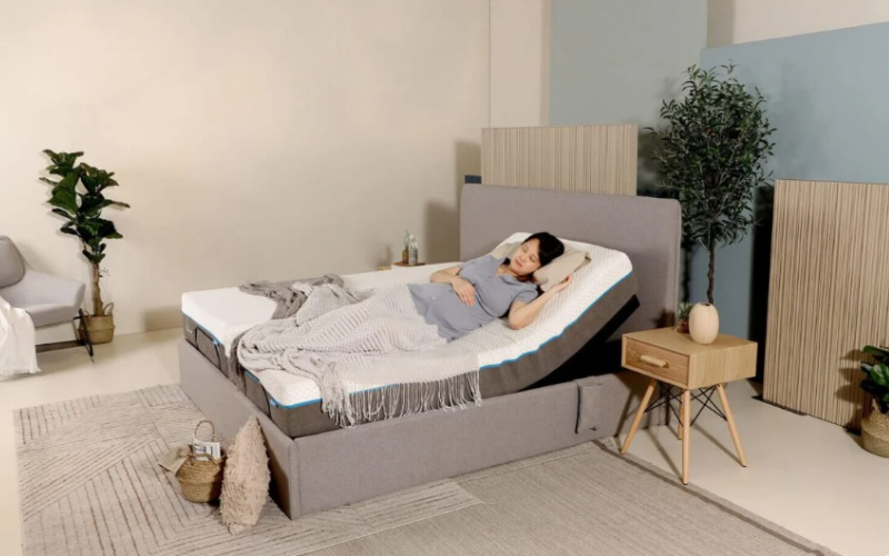 Giường điều chỉnh độ nghiêng là gì? Lợi ích của mẫu giường 4 Giường điều chỉnh giúp duy trì tư thế ngủ giảm áp lực, giảm đau hiệu quả